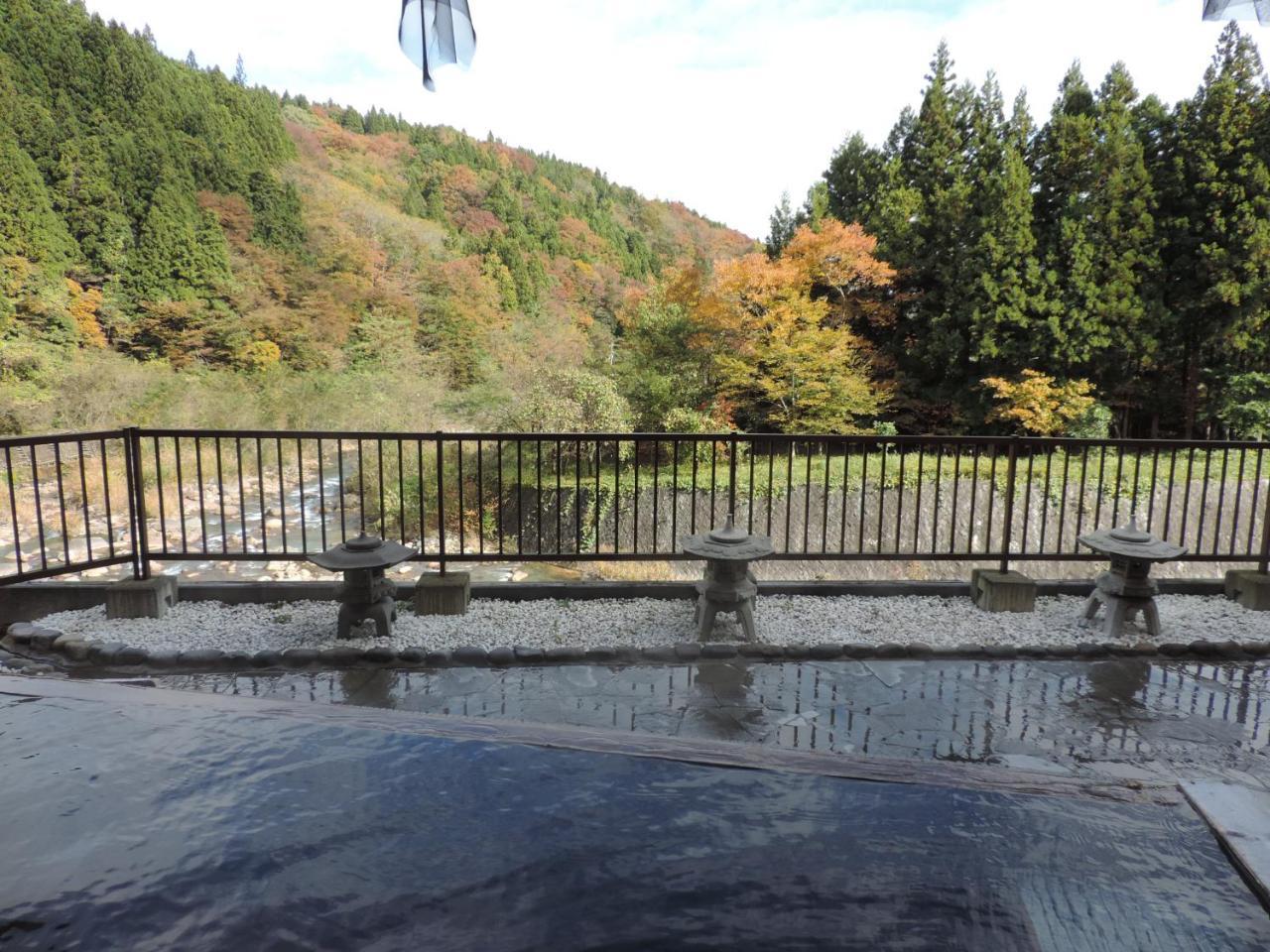 土湯温泉 やすらぎの宿 向瀧旅館 Fukushima  Eksteriør bilde